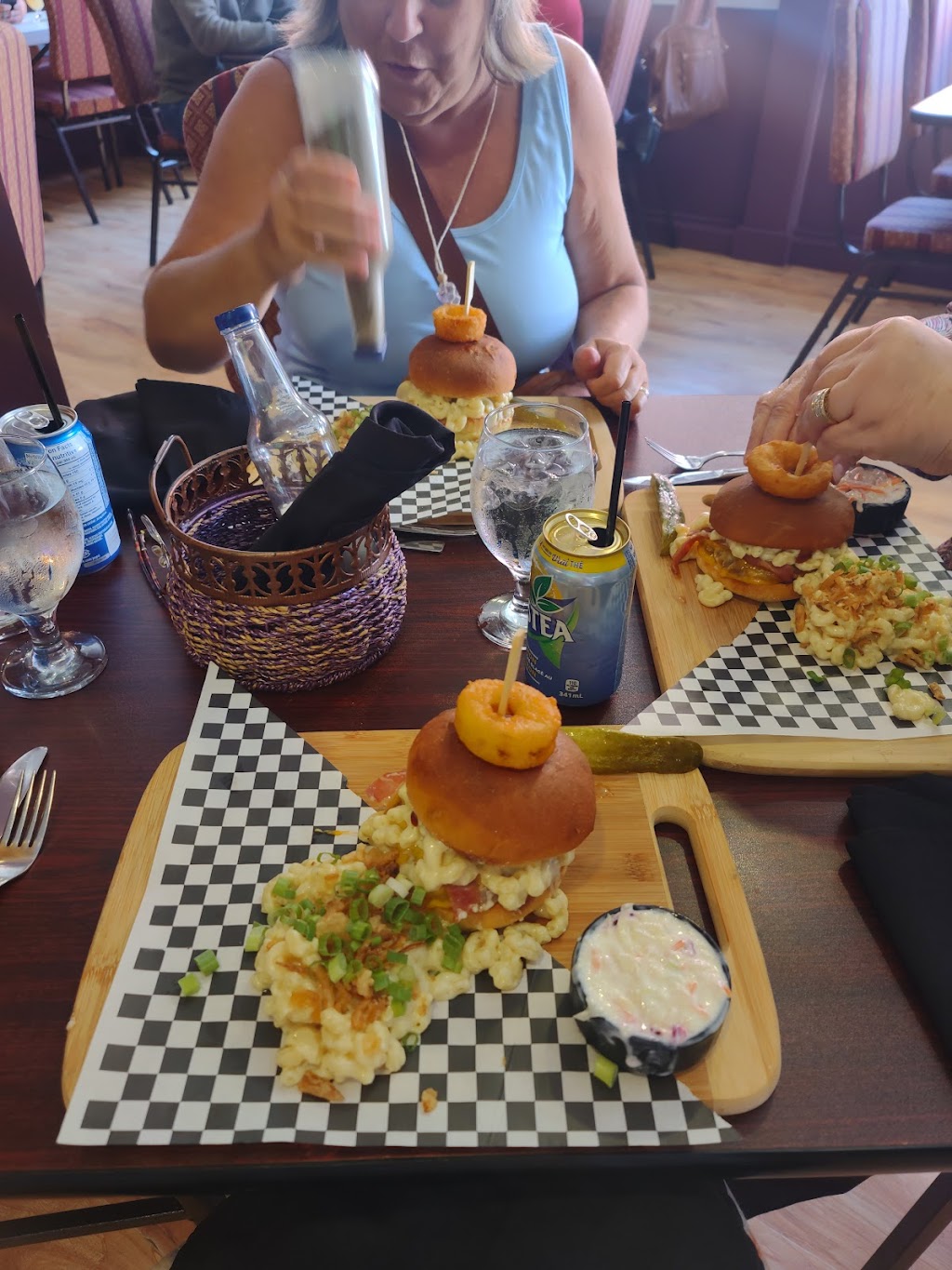The Blunt Bartender | 563 Prince St, Truro, NS B2N 3J8, Canada | Phone: (902) 843-3843