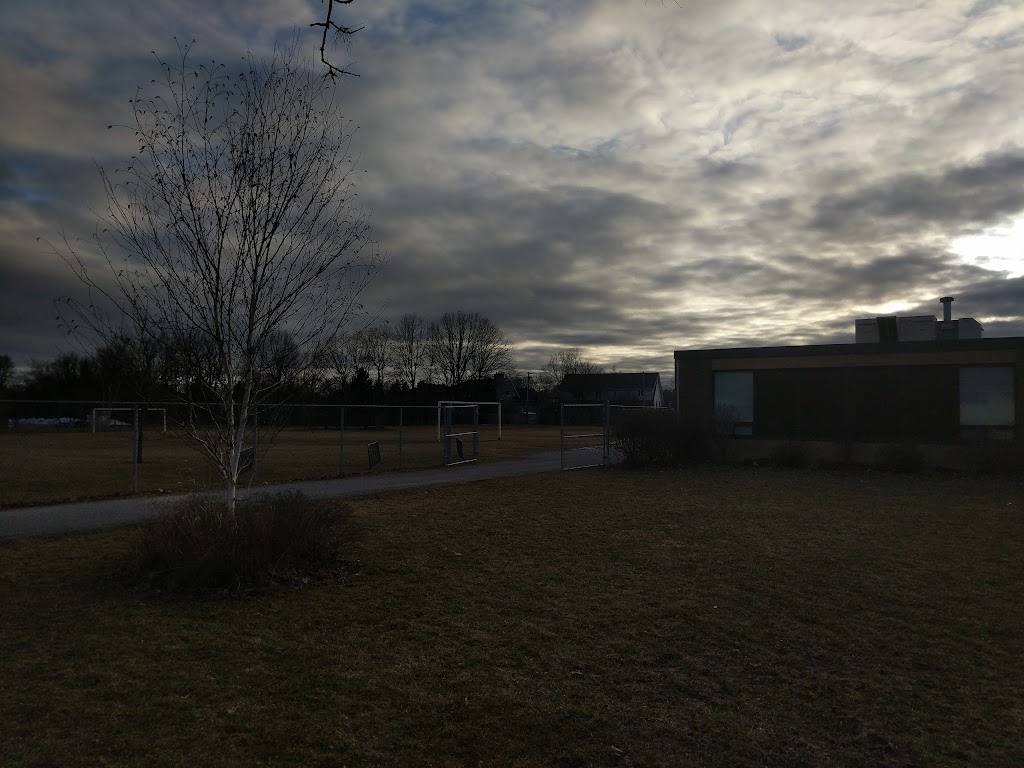 Saint Thomas More Catholic School | 234 Norman Rogers Dr, Kingston, ON K7M 2R4, Canada | Phone: (613) 542-1575