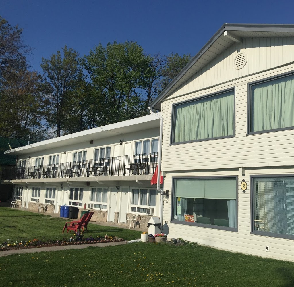 LAKESIDE INN | 86 Creighton St S, Orillia, ON L3V 1B2, Canada | Phone: (705) 325-2514