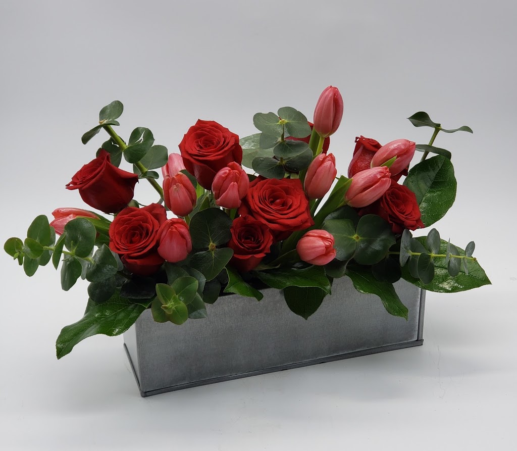 Florals By Bushra | Sugarbush Rd, Mississauga, ON L5B 2X7, Canada | Phone: (437) 771-3919