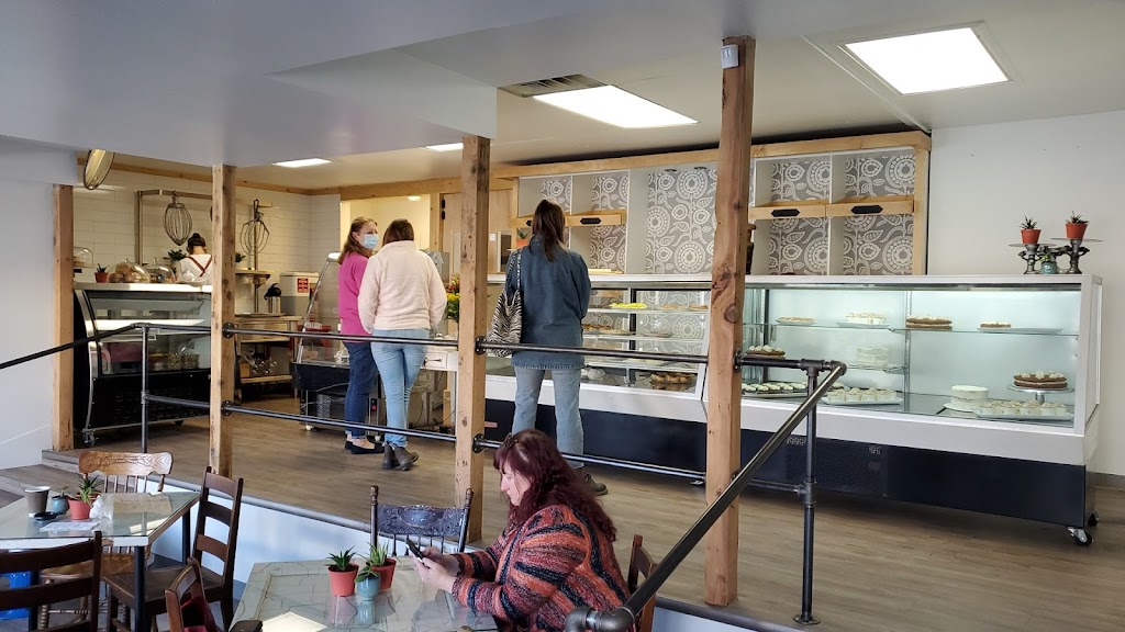 Frosted Fern Bakeshop & Eatery | 119 Centre Ave W, Black Diamond, AB T0L 0H0, Canada | Phone: (587) 888-3288