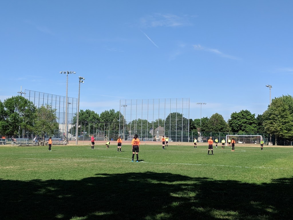Meades Park | Boul Hymus, Kirkland, QC H9H 3W7, Canada