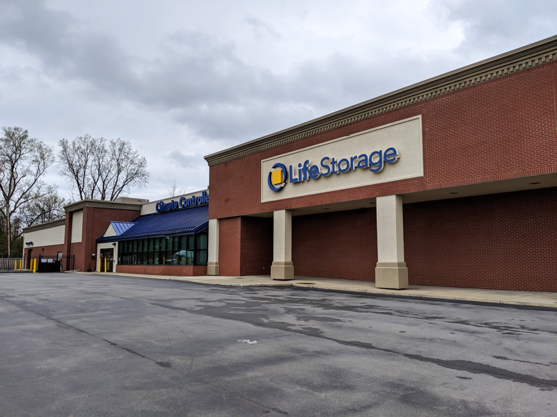 Life Storage | 400 Kenmore Ave, Kenmore, NY 14223, USA | Phone: (716) 389-1343