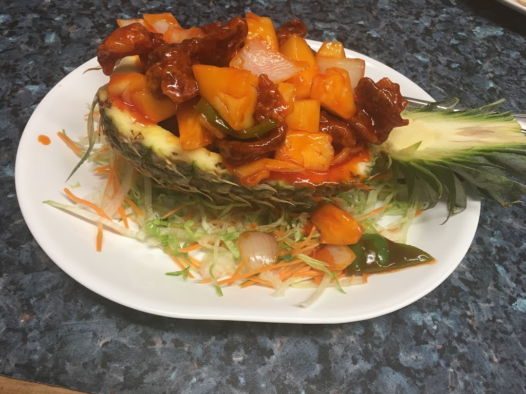 Gar Won Chinese Restaurant | 5709 Tecumseh Rd E, Windsor, ON N8T 1E1, Canada | Phone: (519) 945-6888