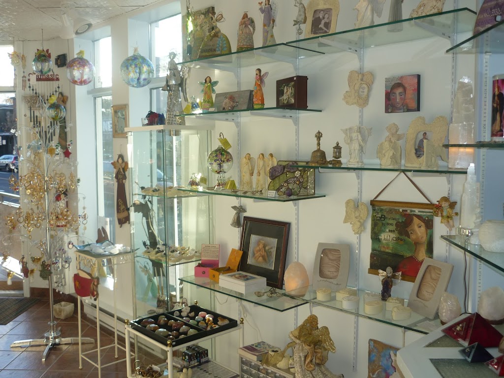 Ange Neige | 2700 Rue Beaubien E, Montréal, QC H1Y 1G9, Canada | Phone: (514) 845-2643