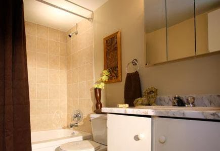2220 Marine Drive | 2220 Marine Dr, Oakville, ON L6L 5H1, Canada | Phone: (905) 901-0112