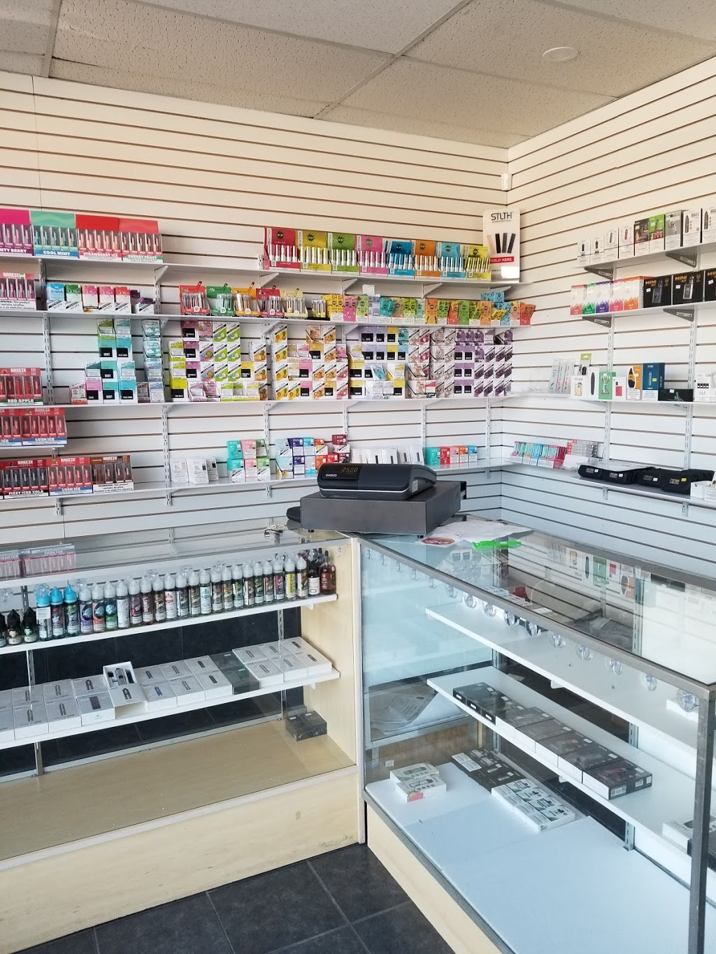 Leamington vape shop | 91 Erie St S, Leamington, ON N8H 3B4, Canada | Phone: (519) 991-8987