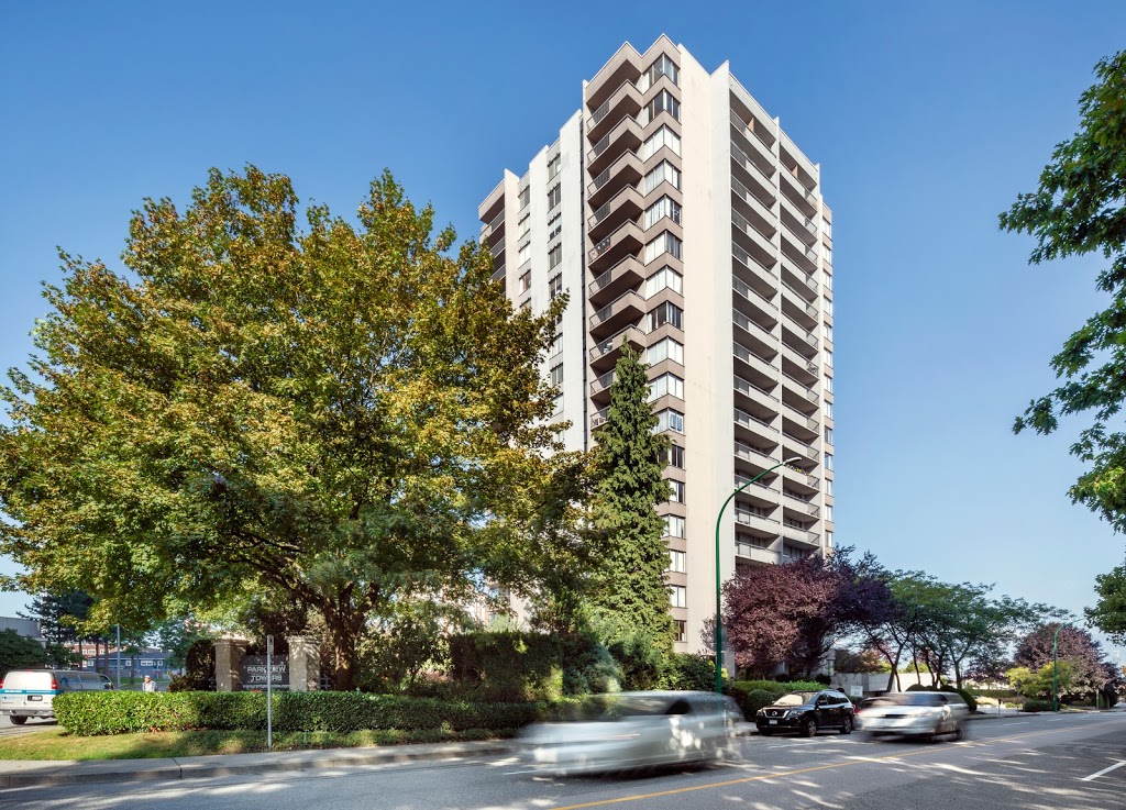 Parkview Towers | 4769 Hazel St, Burnaby, BC V5H 1S7, Canada | Phone: (604) 634-0944