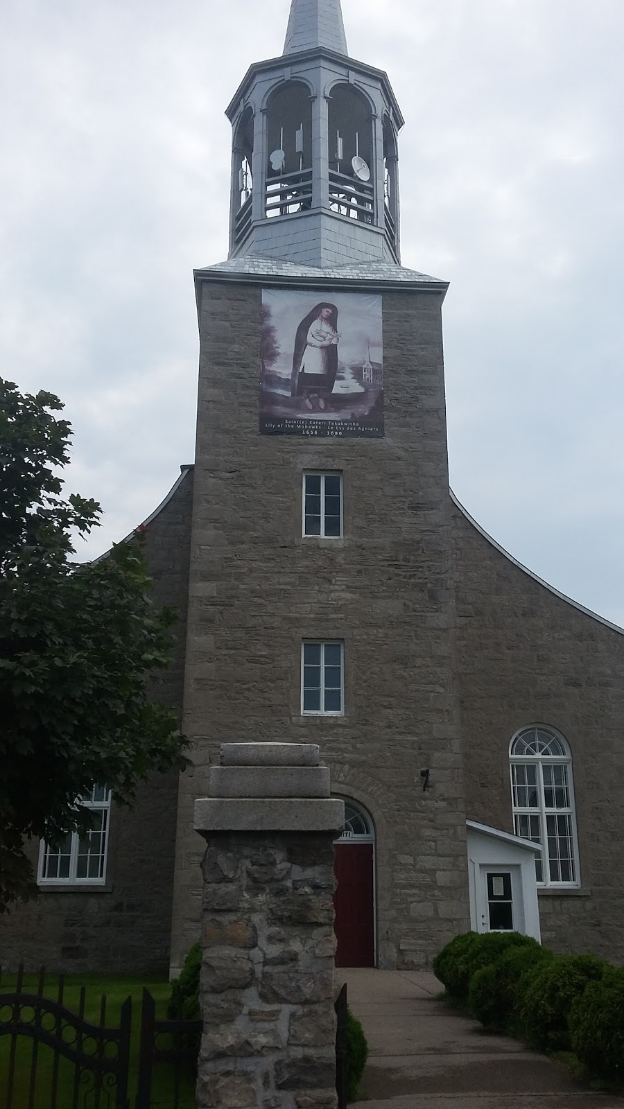Kahnawake Catholic Church | 1 River Rd, Kahnawake, QC J0L 1B0, Canada | Phone: (450) 632-6030