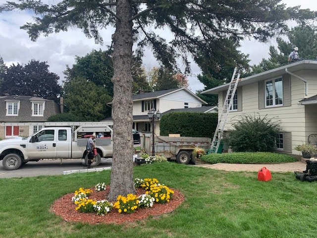 R & G Eastern Roofing | 2881 Colonial Rd, Sarsfield, ON K0A 3E0, Canada | Phone: (613) 822-7045