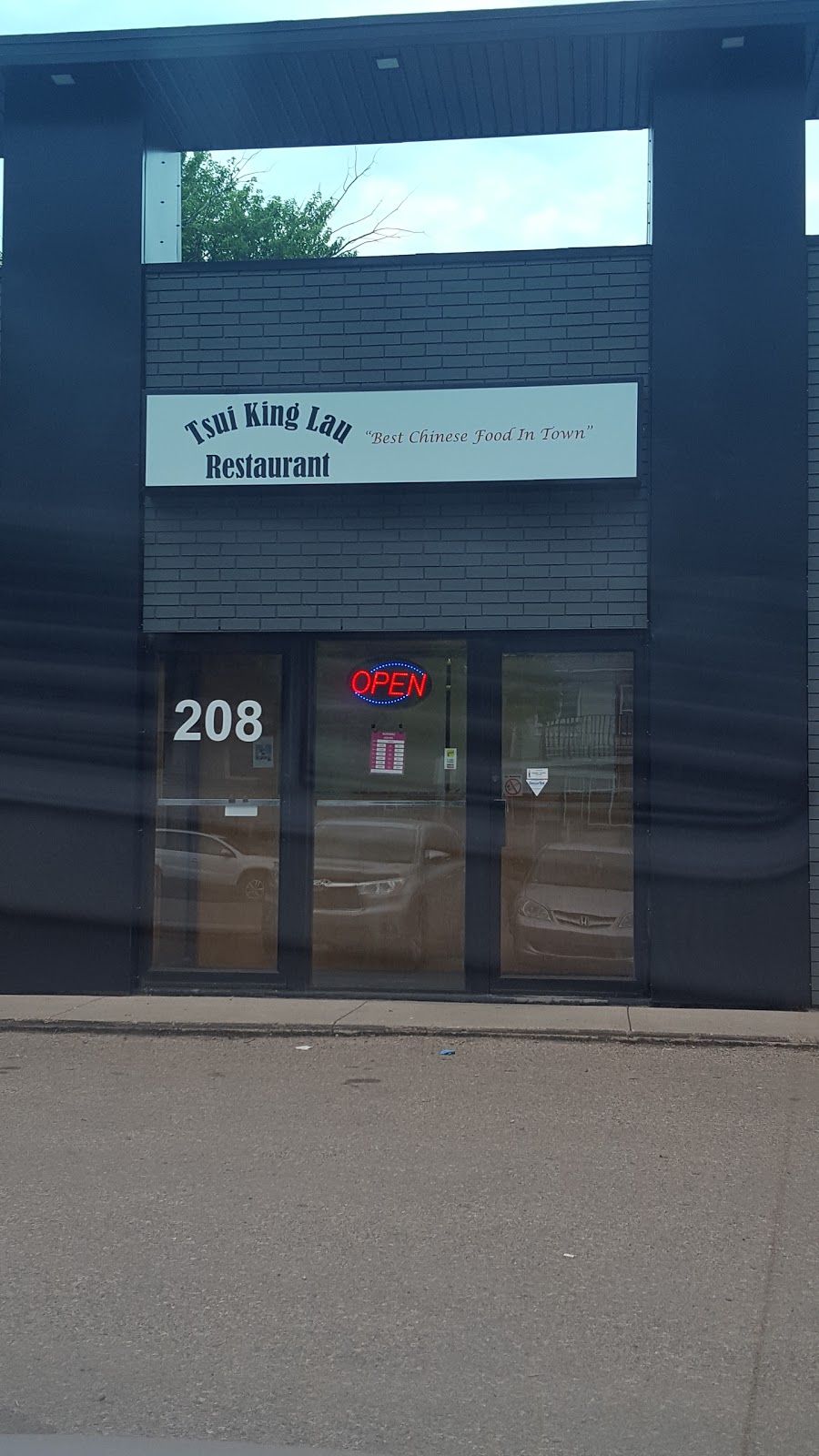 Tsui King Lau Restaurant | 208 Avenue H N, Saskatoon, SK S7L 2B7, Canada | Phone: (306) 665-8866