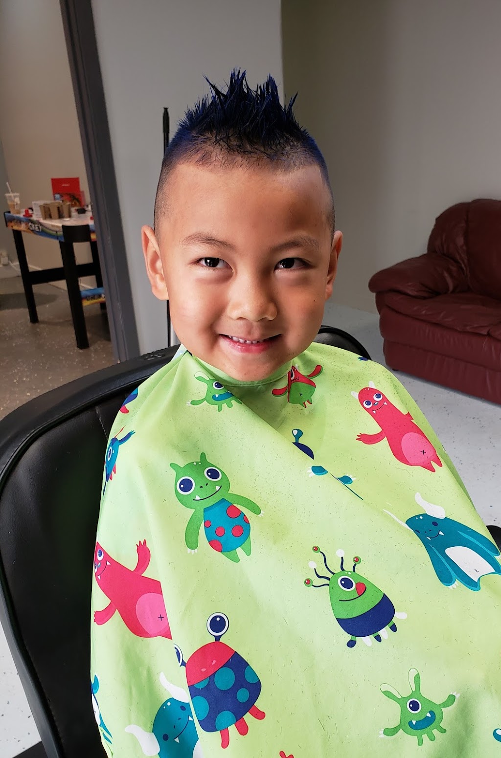 Barbershop Etcetera | 5004 46 St Unit 9, Sylvan Lake, AB T4S 1C2, Canada | Phone: (825) 440-5671