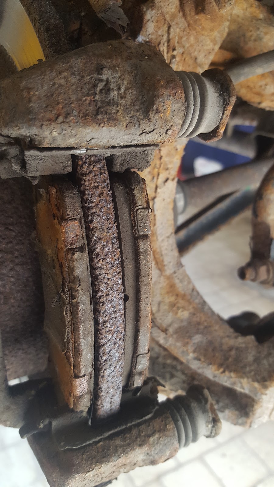 NAPA AUTOPRO - St-Thomas | 239 Wellington St, St Thomas, ON N5R 2S6, Canada | Phone: (519) 631-0500