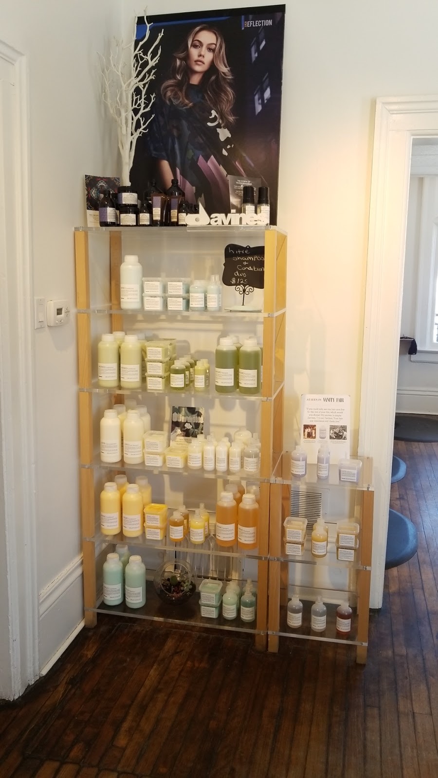 Blondies Hair Studio | 47 Worsley St, Barrie, ON L4M 1L7, Canada | Phone: (705) 722-4798