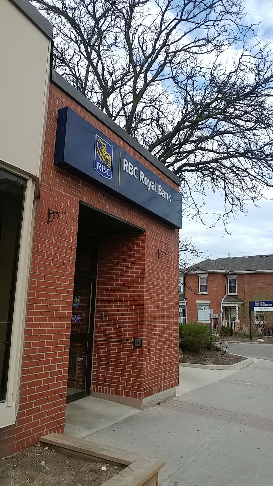 RBC Royal Bank | 189 Queen St S, Mississauga, ON L5M 1L4, Canada | Phone: (905) 542-5200