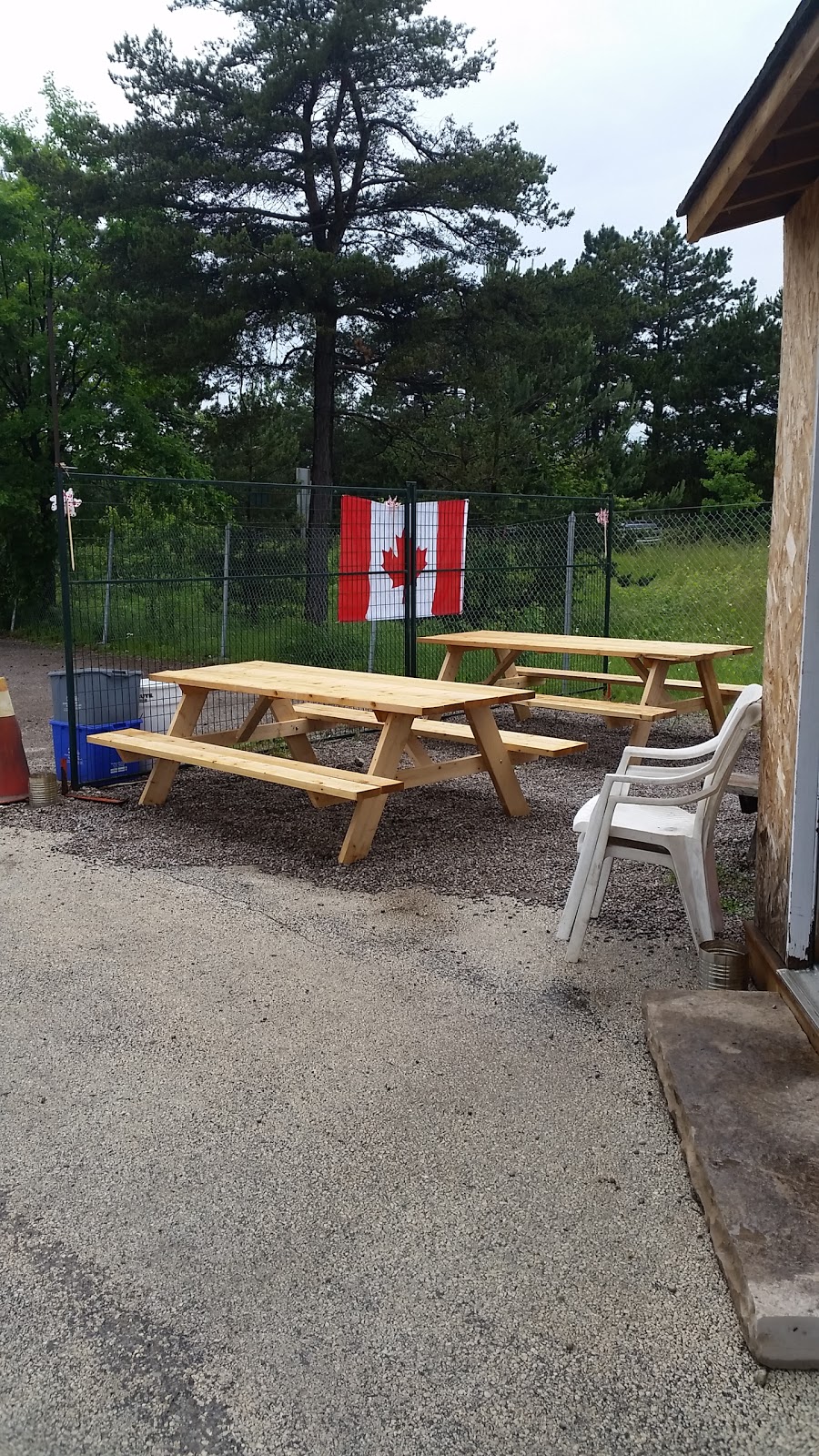 Hannahmans Roadside BBQ | 120 Donald St, Barrie, ON L4N 5G7, Canada | Phone: (705) 739-5396