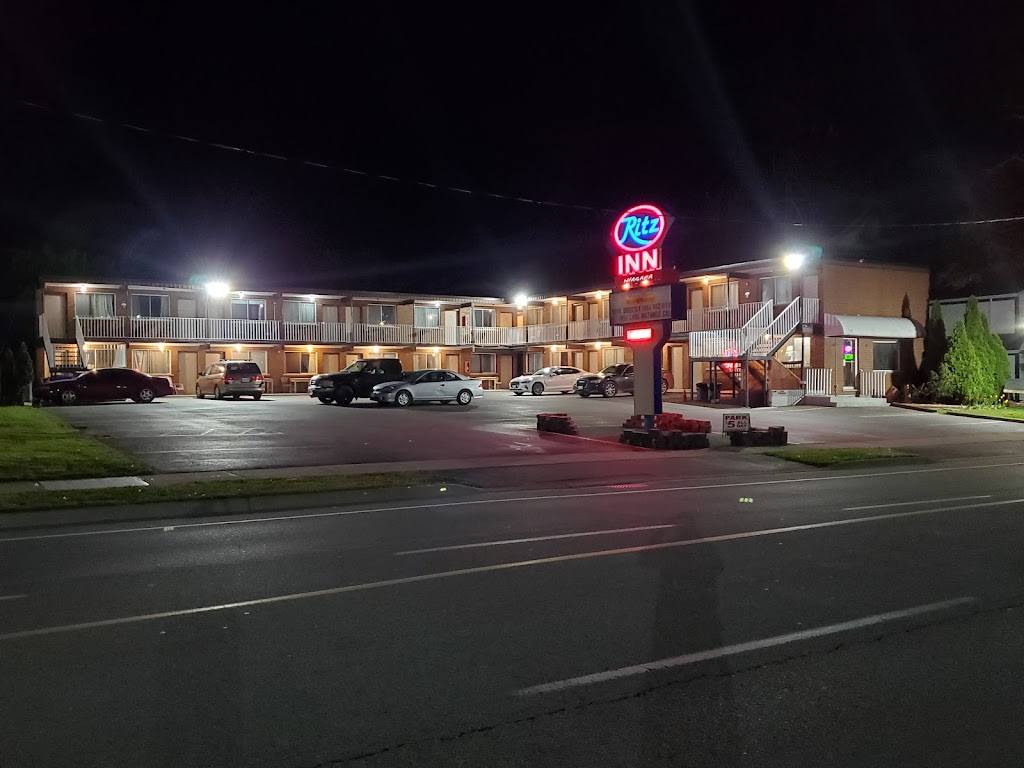 PUBLIC PARKING by Ritz Inn | 5604 Dunn St, Niagara Falls, ON L2G 2N7, Canada | Phone: (905) 356-4490