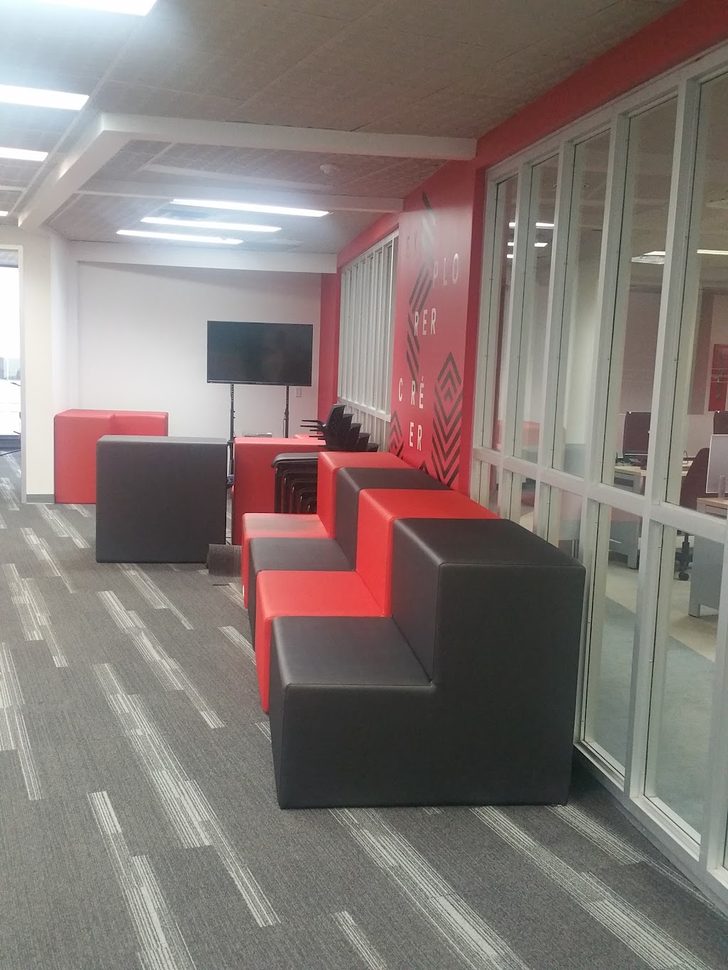 Le Studio Espace Numérique | 1535 Bd Chomedey, Laval, QC H7V 3R2, Canada | Phone: (450) 978-5995