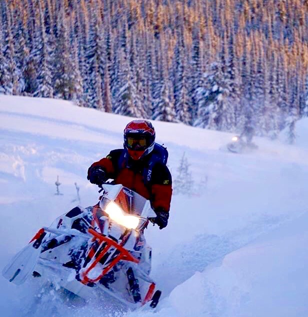 Canadian Powder Tours Lodge | 1410 McDonald Ave, Fernie, BC V0B 1M1, Canada | Phone: (250) 423-3019