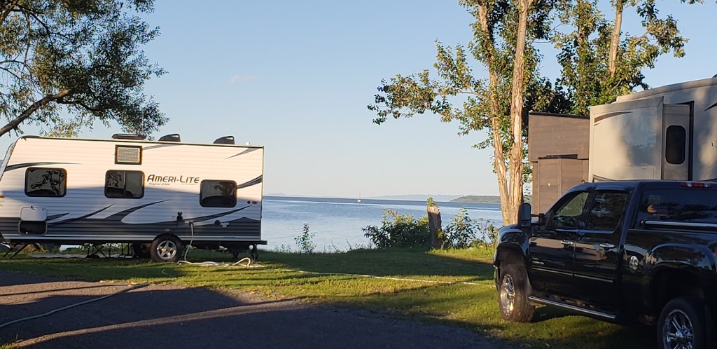 CAMPING LAC-AUX-FLAMBEAUX | 25 Rue Paré, Château-Richer, QC G0A 1N0, Canada | Phone: (418) 456-8618