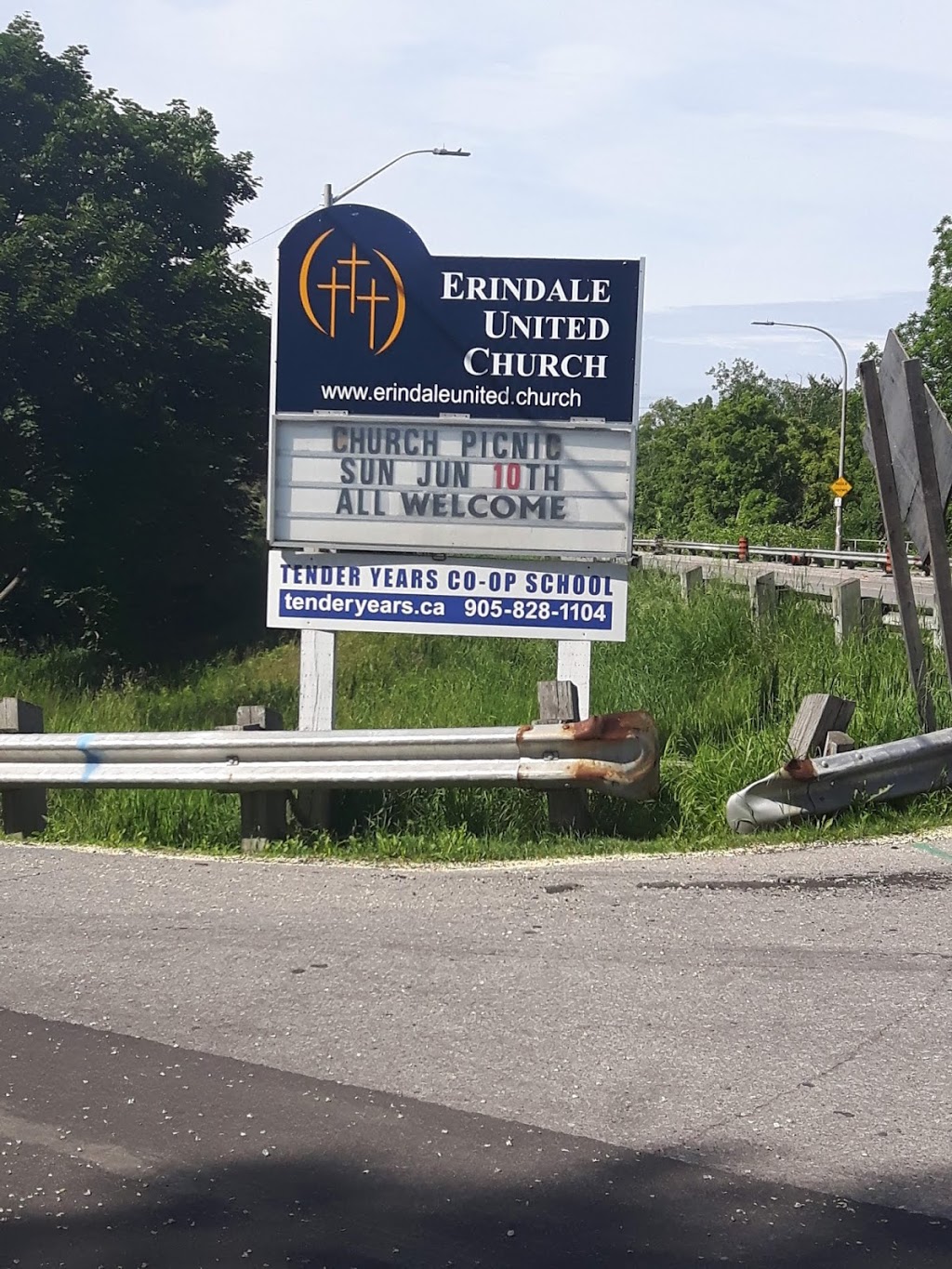 Erindale United Church | 1444 Dundas Crescent, Mississauga, ON L5C 1E9, Canada | Phone: (905) 277-3656