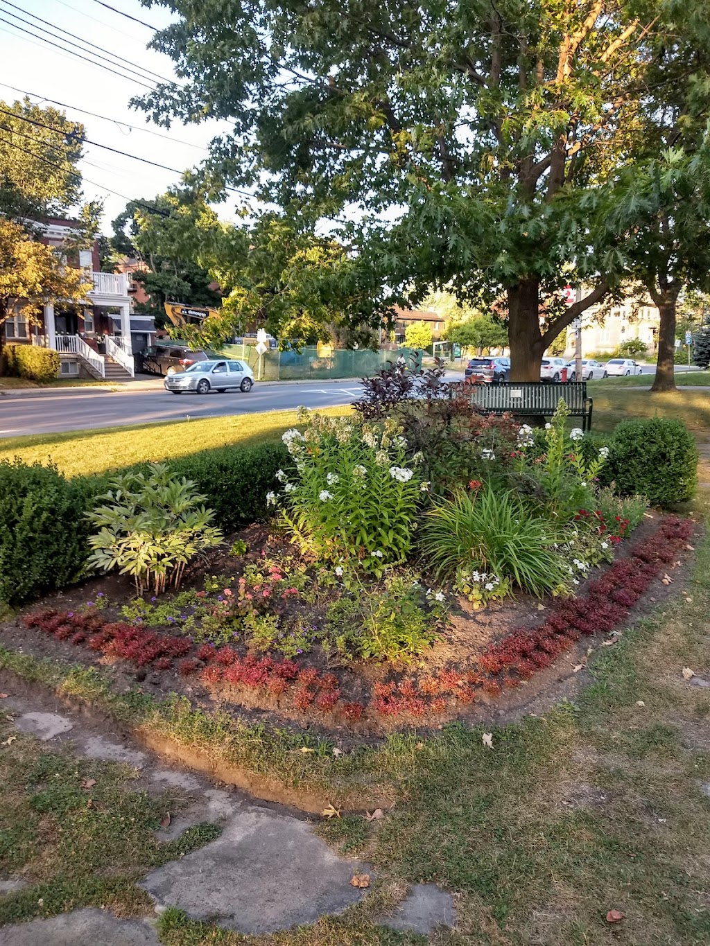 Davies Park | avenue, and Aislie, Westminster Ave S, Montreal West, QC H4X 1Y5, Canada | Phone: (514) 485-8597