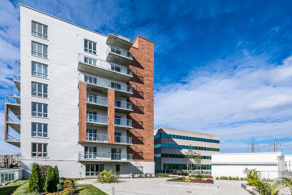 Le Topaz | 1555 Boul. Laval, Laval, QC H7S 0A4, Canada | Phone: (514) 252-2952