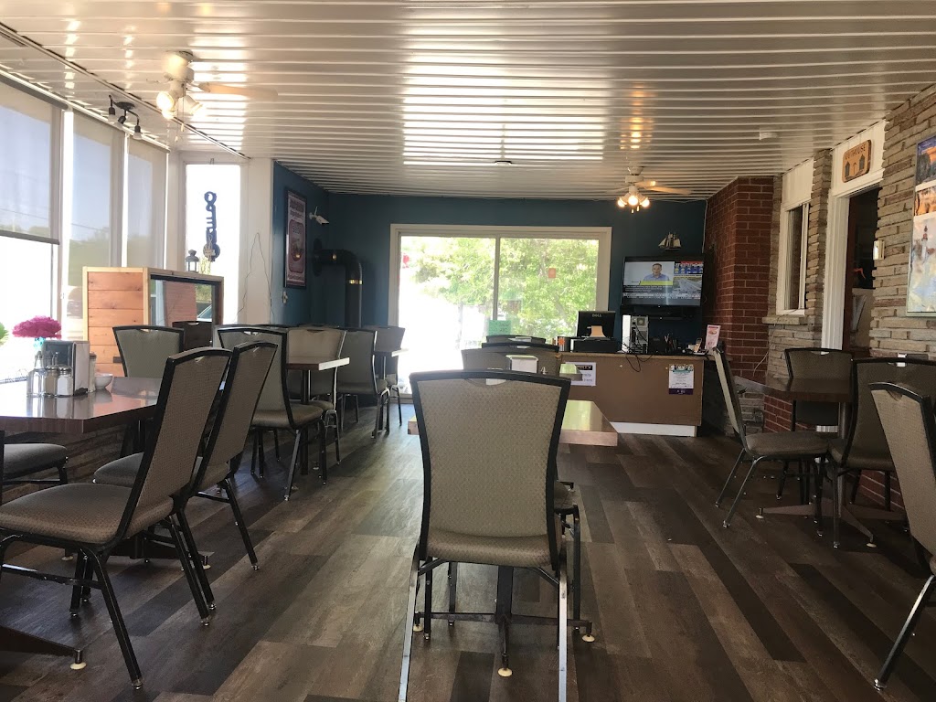 Shenstone Motor Inn | 19745 ON-6, Wiarton, ON N0H 2T0, Canada | Phone: (519) 534-1831