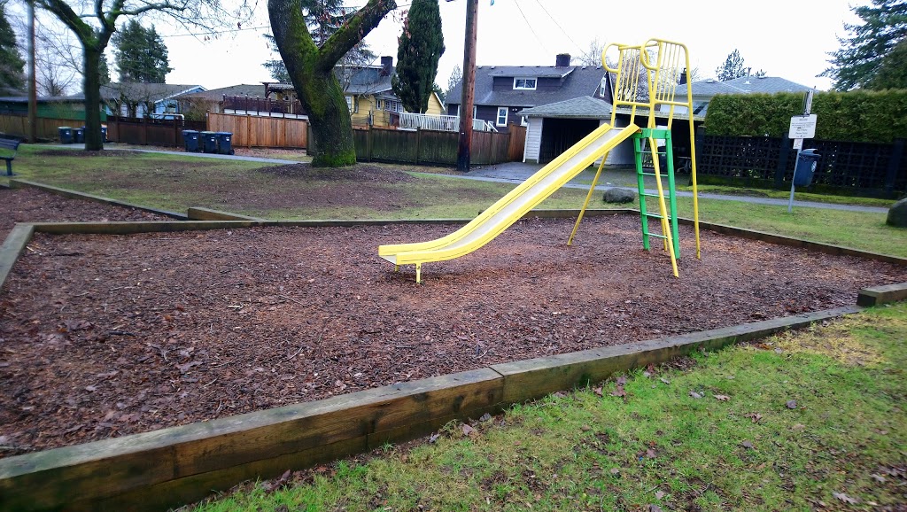 Victory Heights Park | 921 Chilliwack St, New Westminster, BC V3L 4V6, Canada | Phone: (604) 521-3711