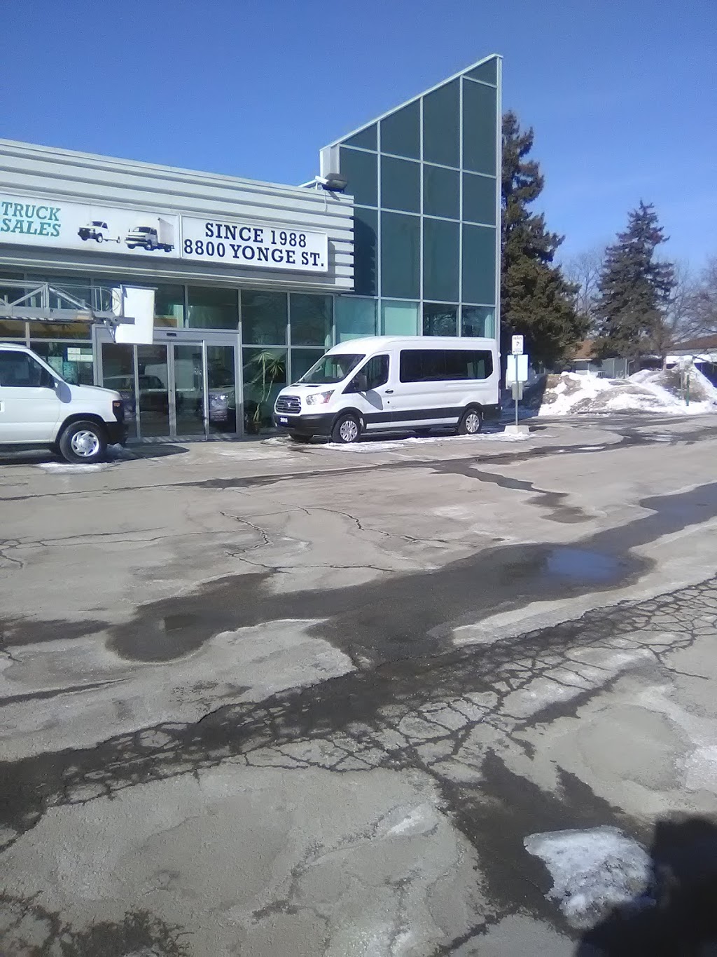 Paramount Truck Sales | 8800 Yonge St, Richmond Hill, ON L4C 6Z5, Canada | Phone: (800) 668-7415