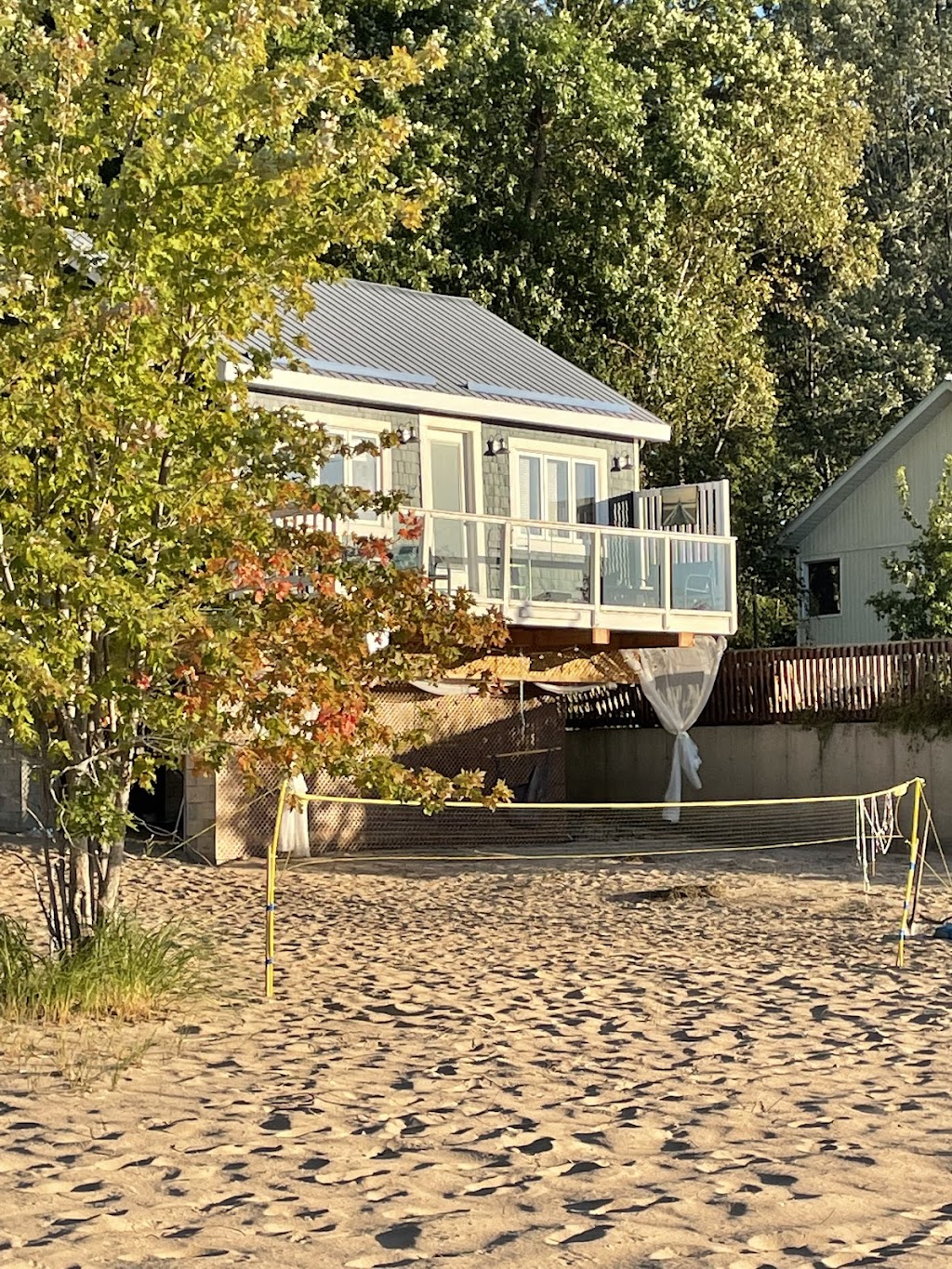 The Little Blue Beach House | 141 Greatview Trail, Pembroke, ON K8A 6W2, Canada | Phone: (289) 929-4171