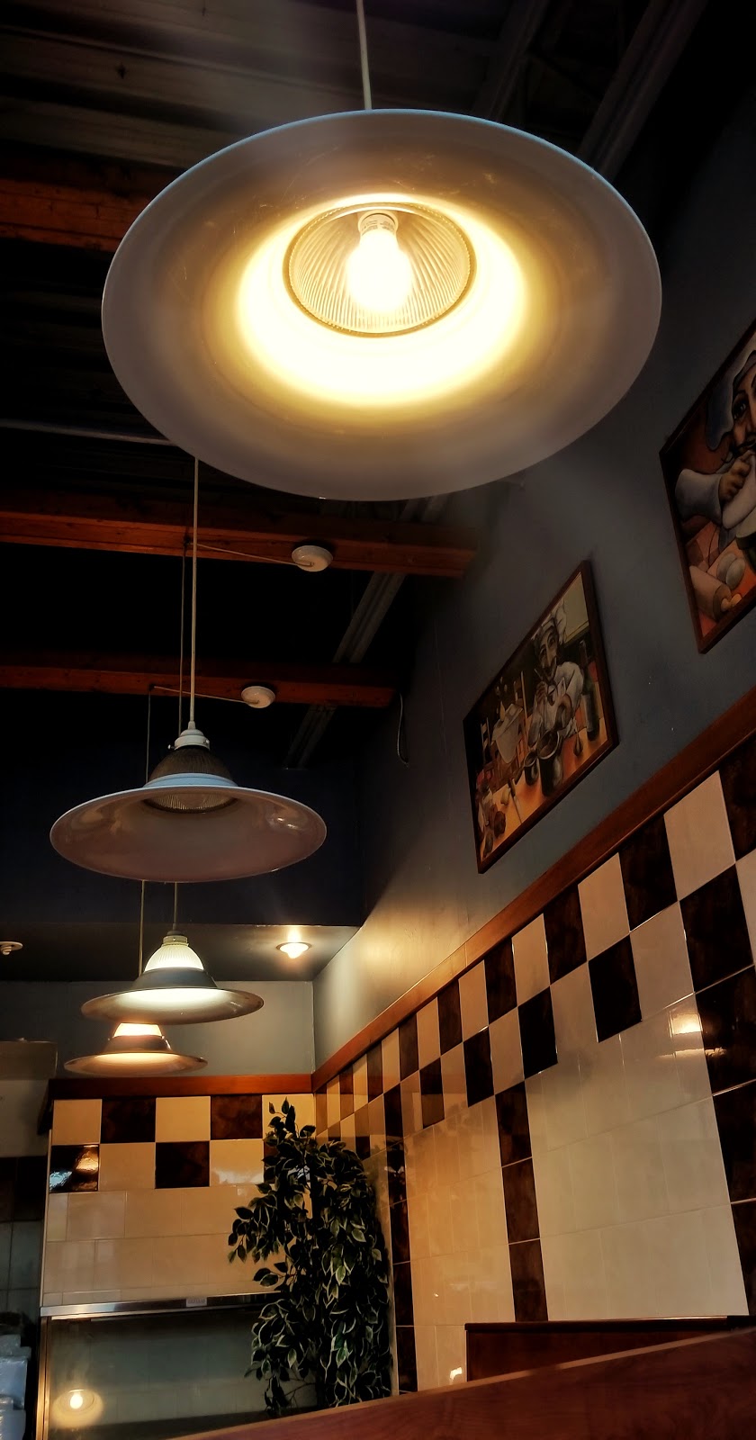 Pizzaway | 1715 Wyandotte St W, Windsor, ON N9B 1J2, Canada | Phone: (519) 973-5446