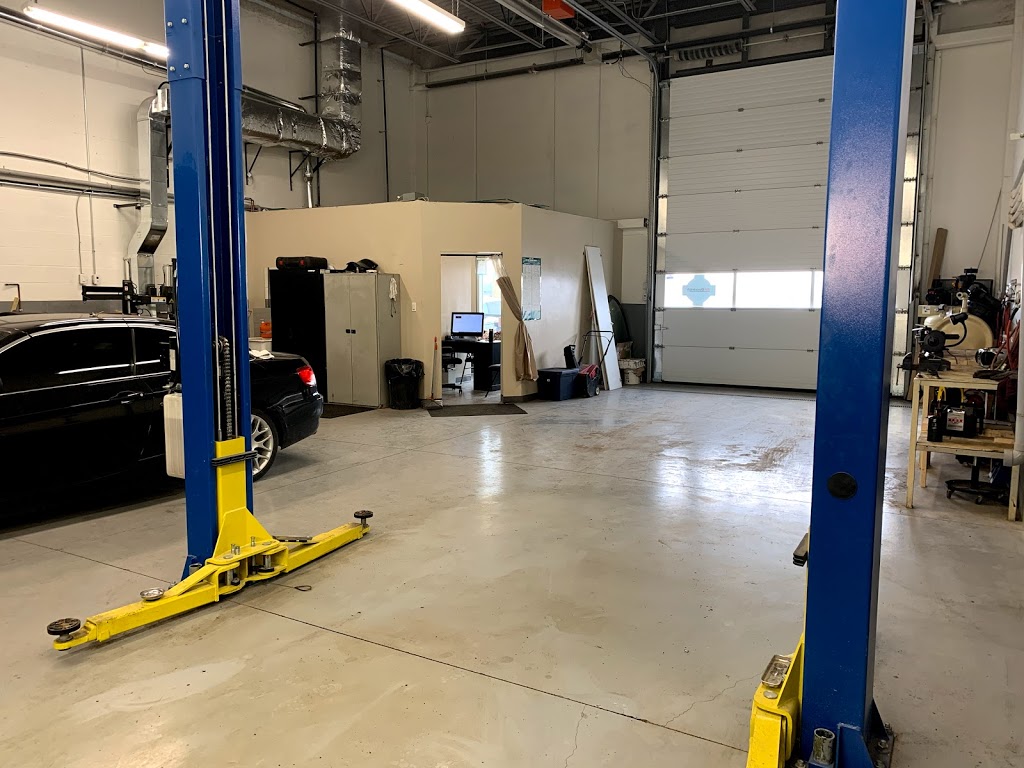 Vip auto center | 2877 14th Ave #19, Markham, ON L3R 5H8, Canada | Phone: (416) 666-6711
