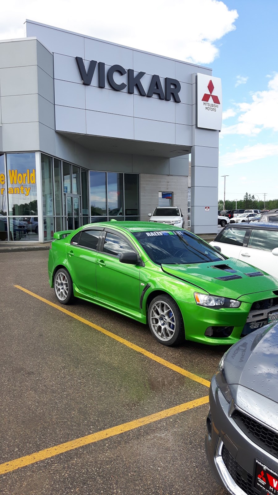 Vickar Mitsubishi | 950 Regent Ave W, Winnipeg, MB R2C 3A8, Canada | Phone: (204) 667-9200