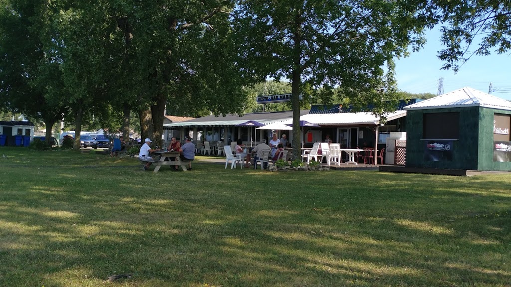 Resto-Bar Marina Melocheville | 4 Rue Bourcier, Beauharnois, QC J6N 0J8, Canada | Phone: (450) 225-9016