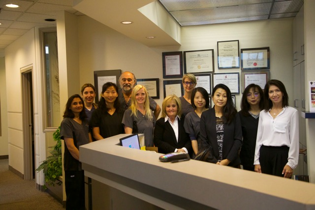 Promenade Village Dental | 100-7700 Bathurst St, Thornhill, ON L4J 7Y3, Canada | Phone: (905) 882-8818