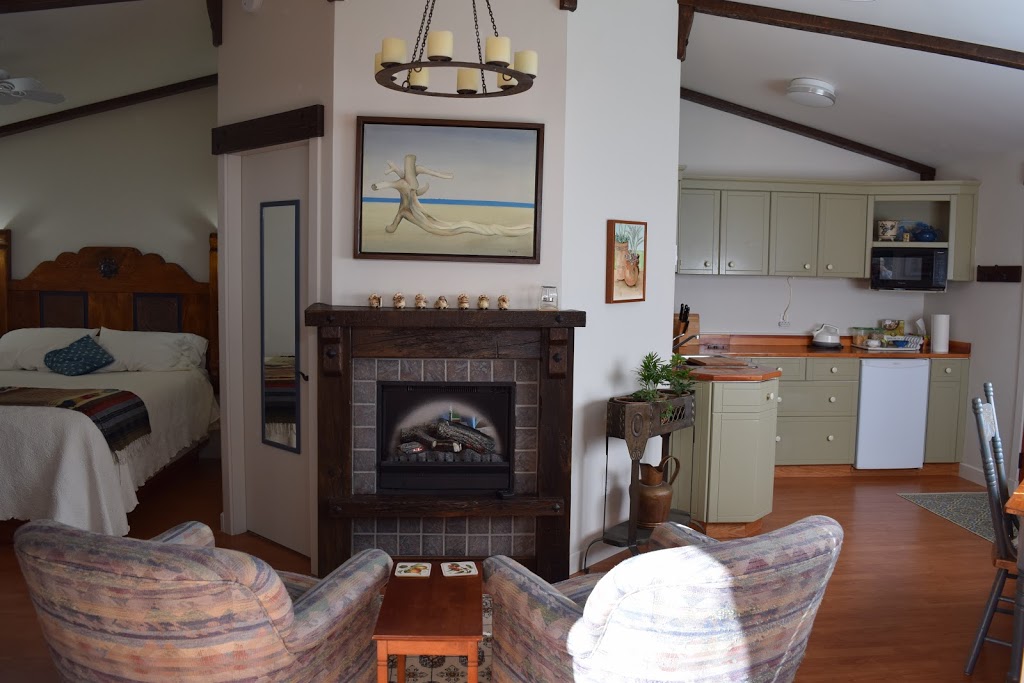 Stonekroft Guesthouse | 2021 Mable Rd, Shawnigan Lake, BC V0R 2W3, Canada | Phone: (250) 743-3273