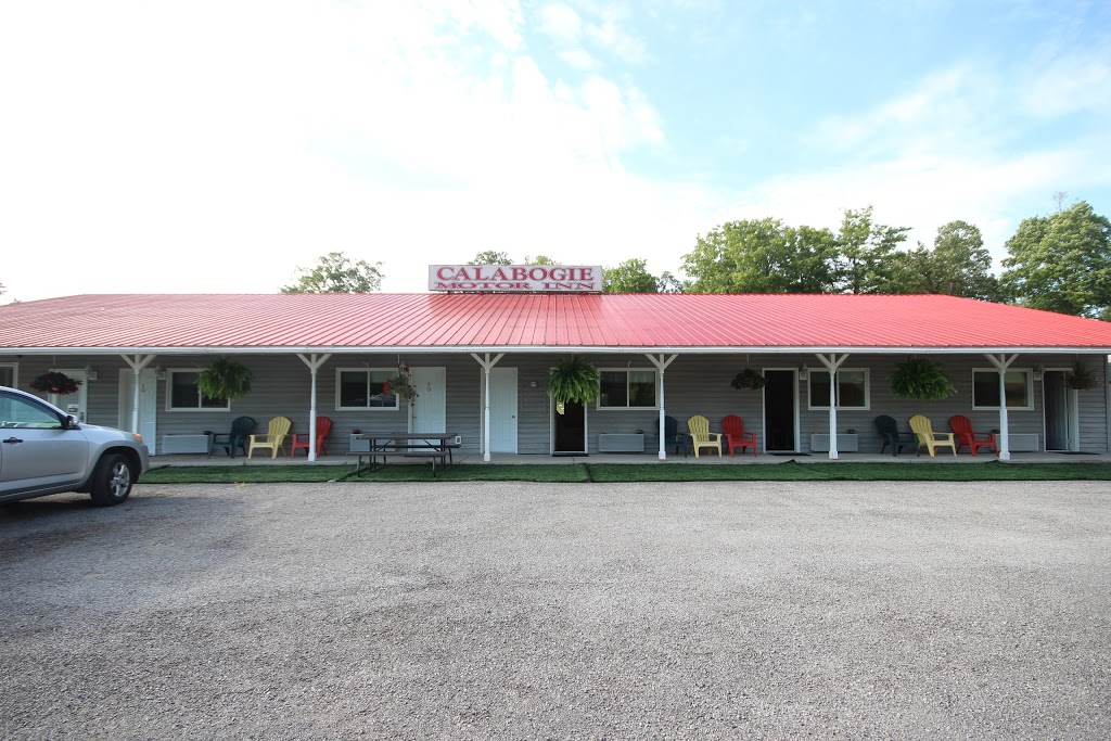 Calabogie Motor Inn | 5042 Calabogie Rd, Calabogie, ON K0J 1H0, Canada | Phone: (613) 752-2468