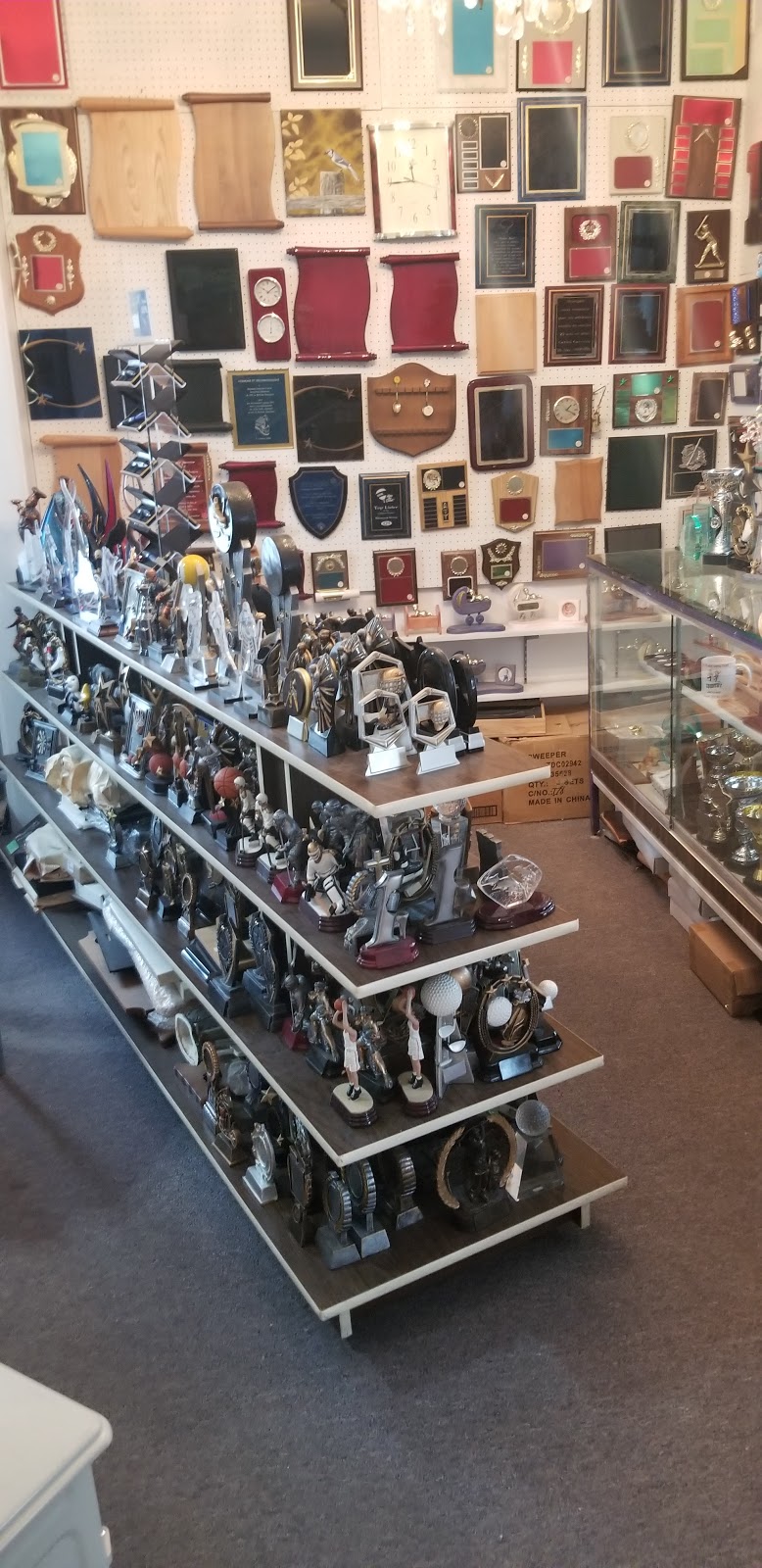 BHP Trophees | 587 109e Rue, Shawinigan-Sud, QC G9P 2M6, Canada | Phone: (819) 537-9494