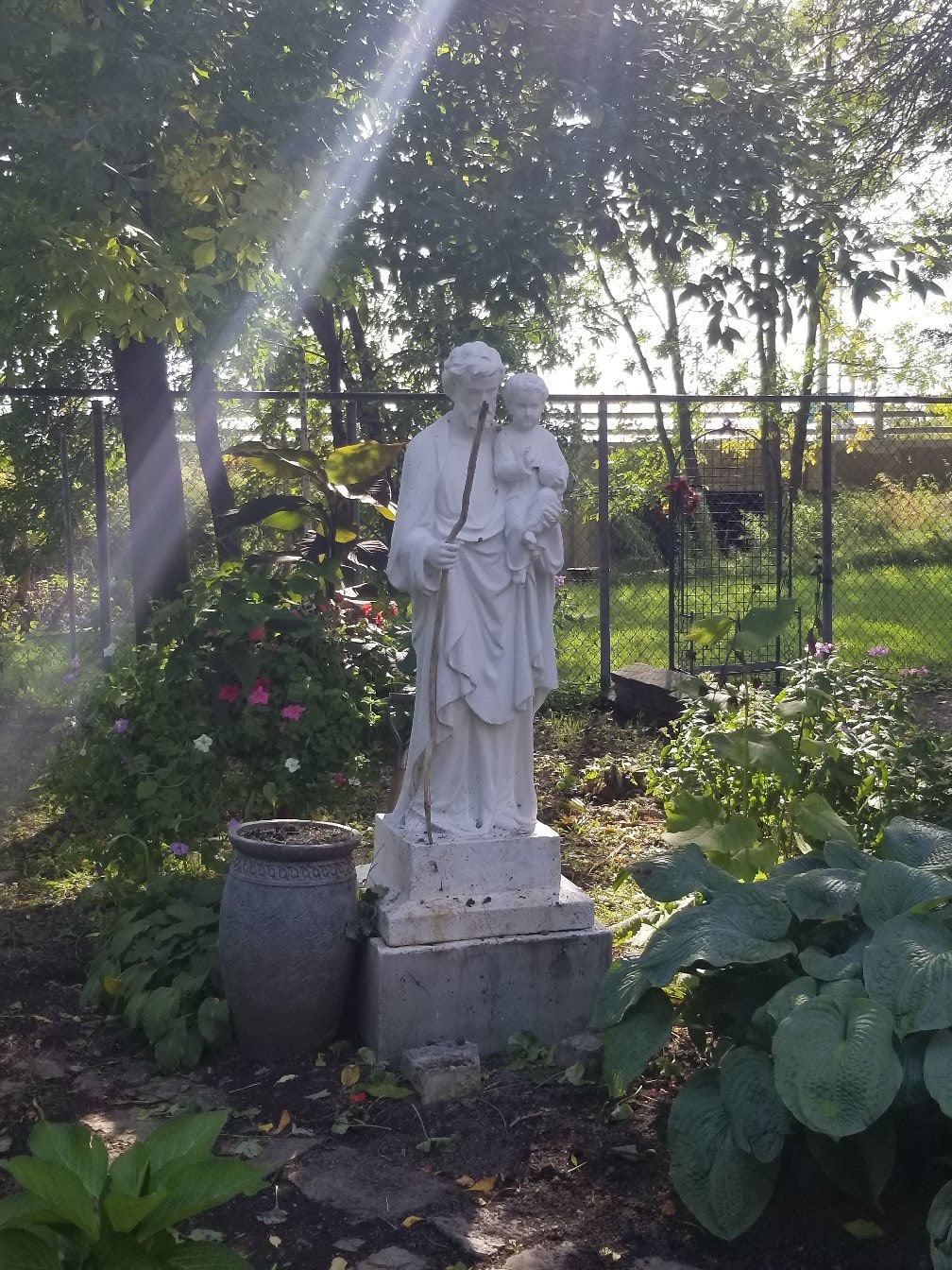 La Fraternité Saint Alphonse | 3812 Bd Sainte-Anne, Québec, QC G1E 3M3, Canada | Phone: (418) 821-0806