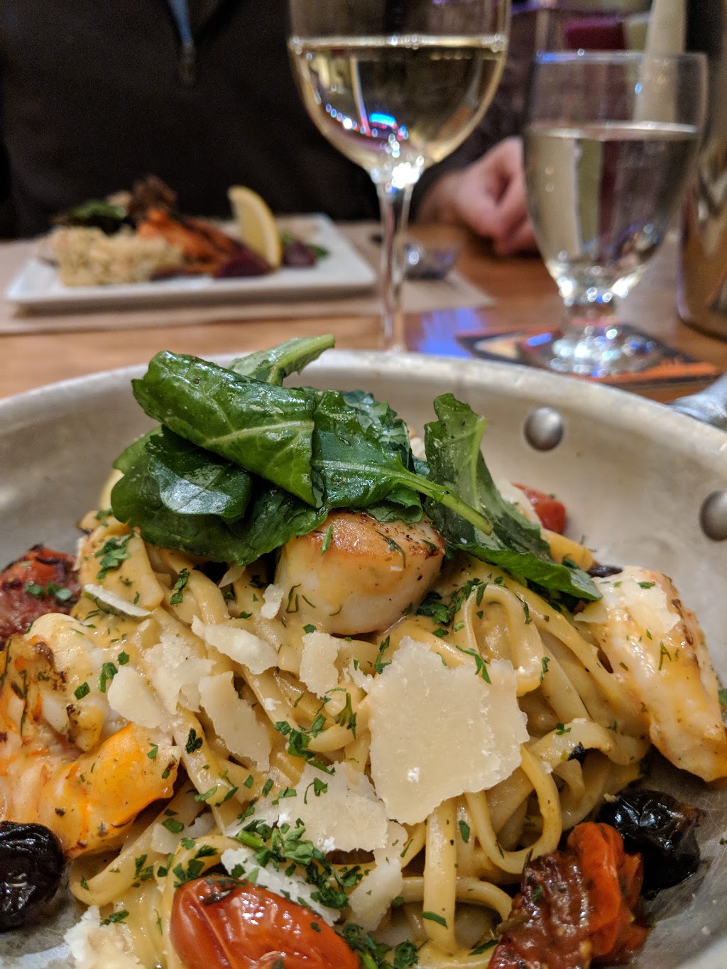 Les Moutons Noirs | 615 Rue Jacques-Bédard, Québec, QC G2N 1C5, Canada | Phone: (418) 841-3232