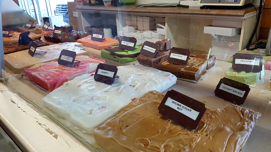 Hennigars Farm Market | 10272 Nova Scotia Trunk 1, Wolfville, NS B4P 2R2, Canada | Phone: (902) 542-3503