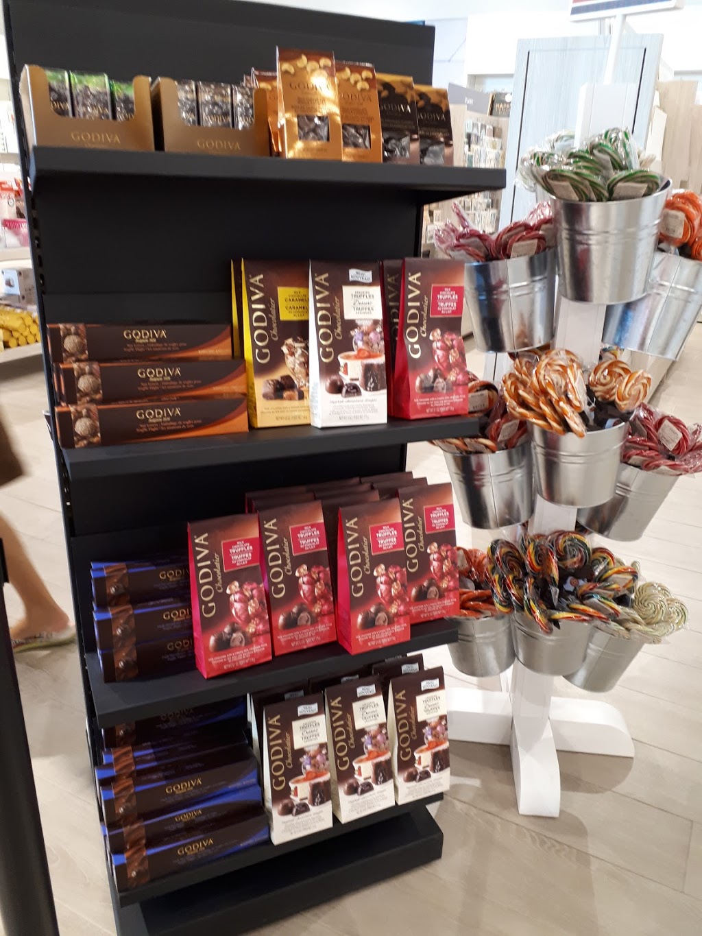 Indigo | 2025 Mer-Bleue Rd, Orléans, ON K4A 3T9, Canada | Phone: (613) 837-4316