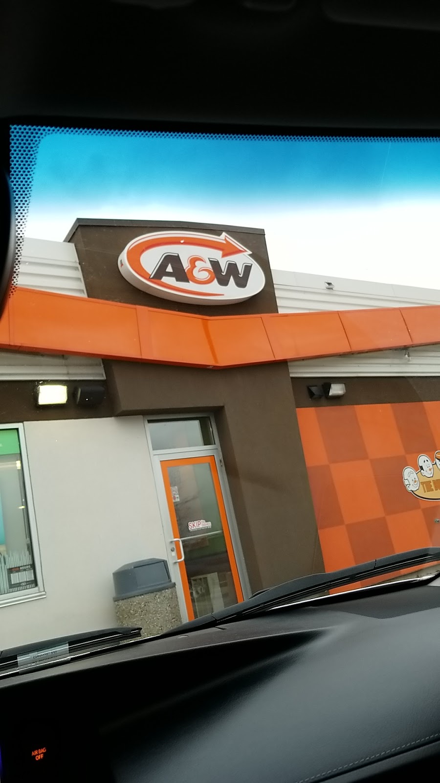 A&W Canada | 6570 Tecumseh Rd E, Windsor, ON N8T 1E6, Canada | Phone: (519) 945-1670