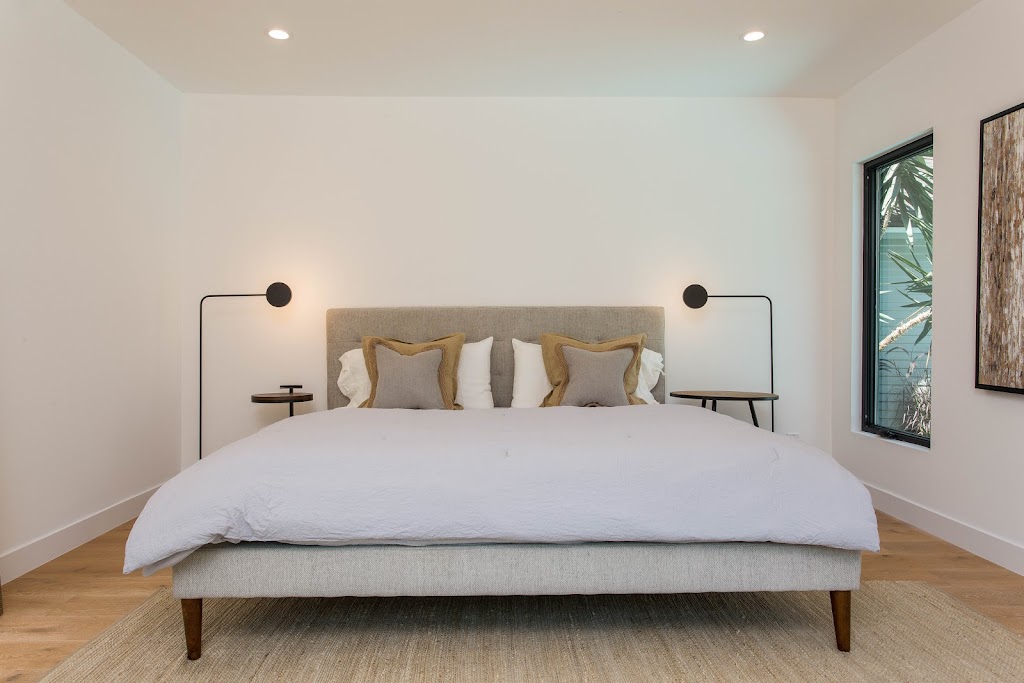 2307426 Ontario | 40 Laurel St #30, Waterloo, ON N2J 2H2, Canada | Phone: (310) 658-7225
