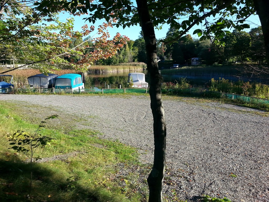 Domaine Des Erables (Lac Brome) Inc | 688 Rue de Bondville, Foster, QC J0E 1R0, Canada | Phone: (450) 242-8888