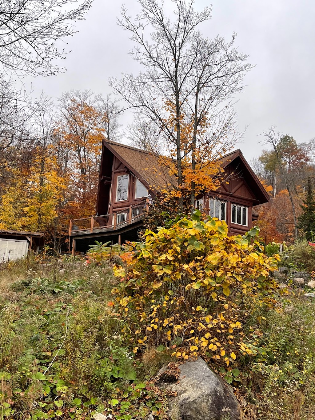 Chalet Héritage Nature | 4300 Rue De lHéritage, Sainte-Adèle, QC J8B 2H9, Canada | Phone: (888) 456-8745