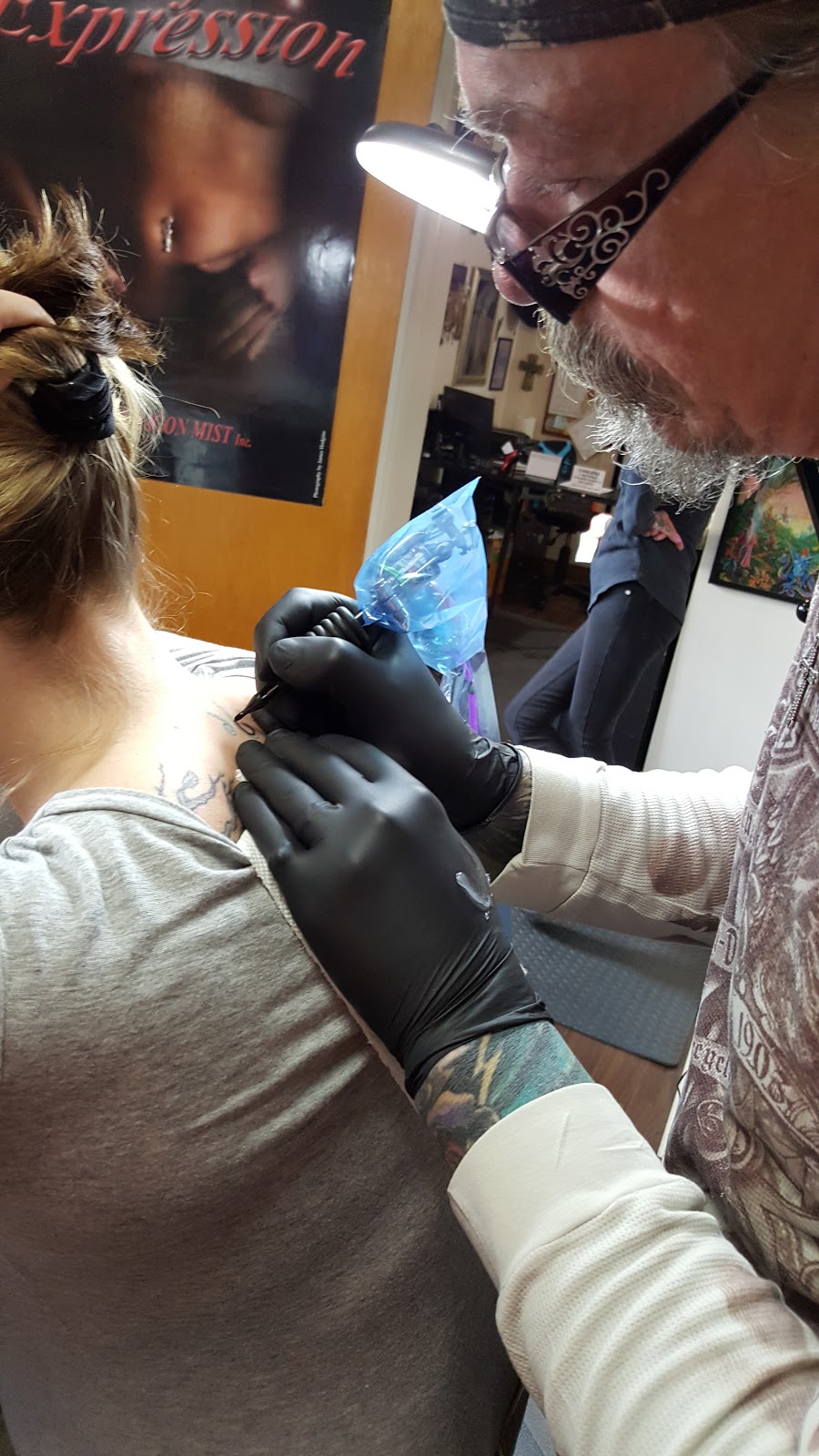 Dragons Den Tattooing and Piercing Studio | 81 Wilson St, Woodstock, ON N4S 3N8, Canada | Phone: (519) 421-3018