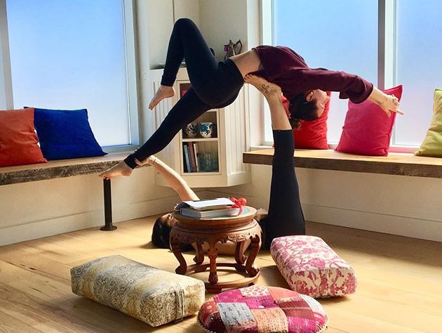 Modo Yoga Newmarket | 17235 Leslie St #1, Newmarket, ON L3Y 8E4, Canada | Phone: (905) 952-0101