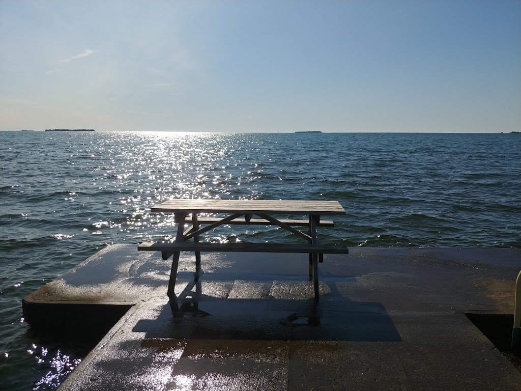 Red Bay Getaway | 81 Symon Ave, Mar, ON N0H 1X0, Canada | Phone: (519) 379-7309
